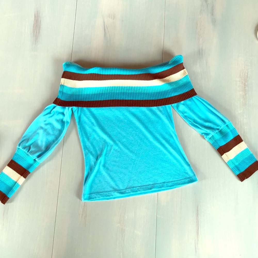 Off shoulder sweater blue top